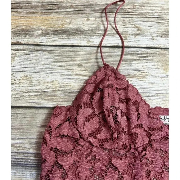 Free People Women's Dark Pink Brami Lace Bralette Cropped Top Small - Picture 4 of 5